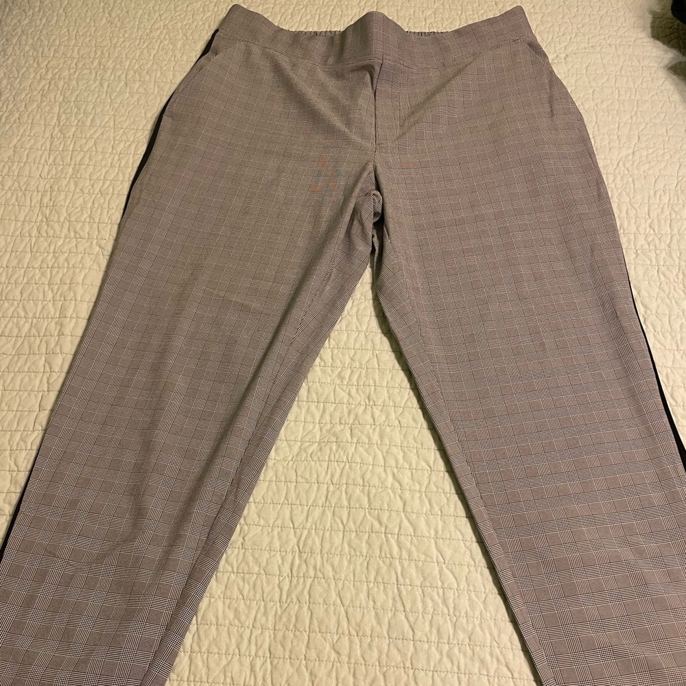 Athleta Gray Plaid Ankle Pants